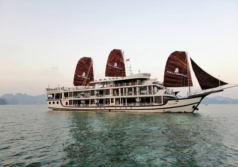 Halong Bay Cruise