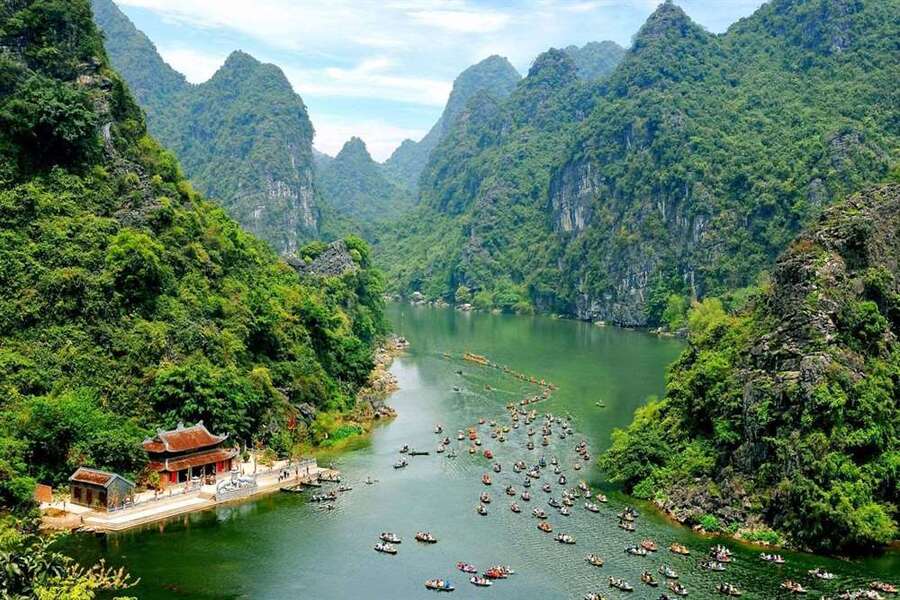 Ninh Binh - Vietnam Golf Tour Ninh Binh - Vietnam Golf Tour