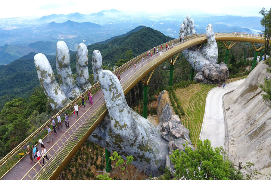 Golden Hands Bridge - Vietnam Golf Tour Golden Hands Bridge - Vietnam Golf Tour